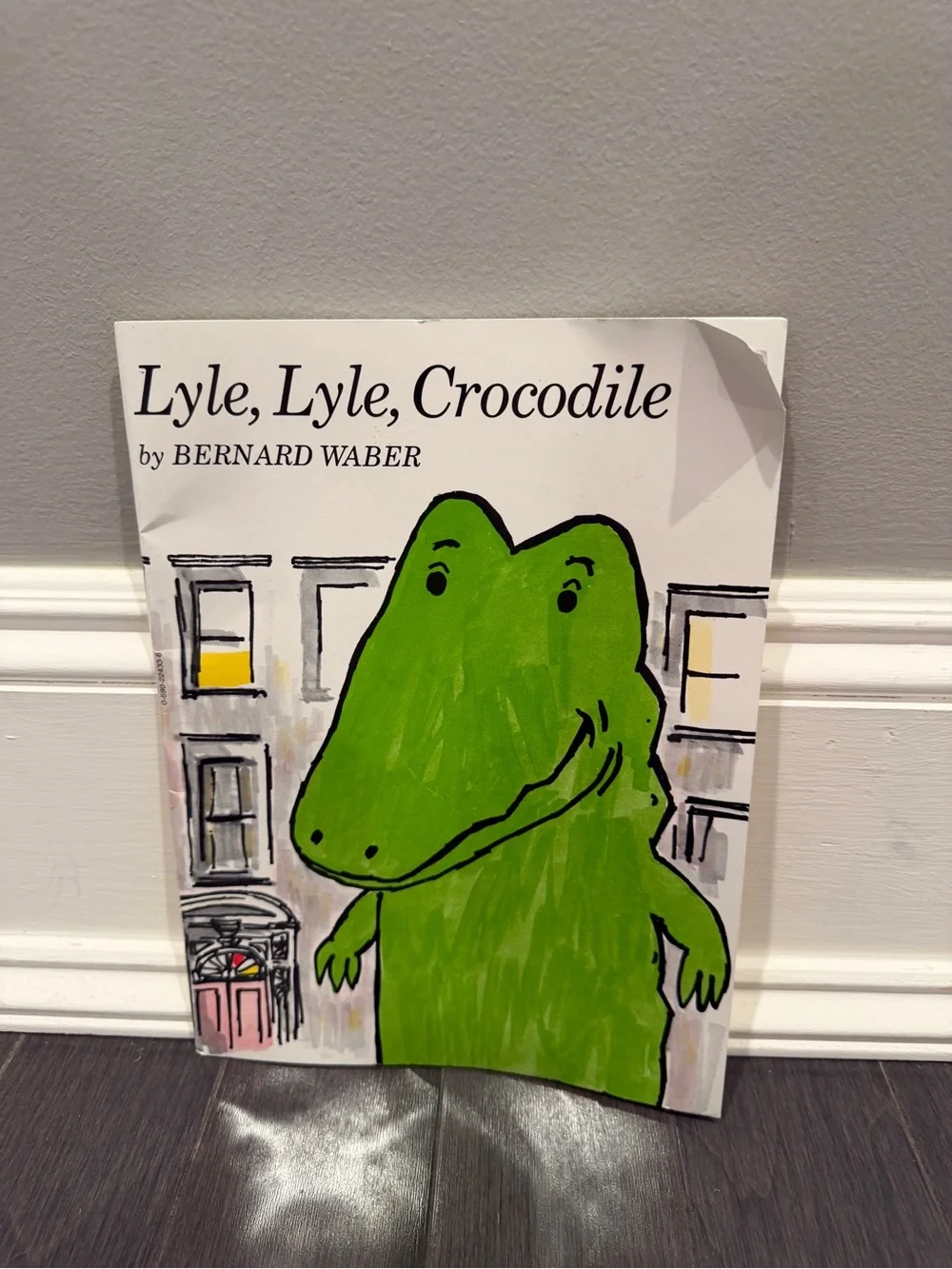 Lyle, Lyle, Crocodile Illustrated Children's Paperback Book Green Reading Learn